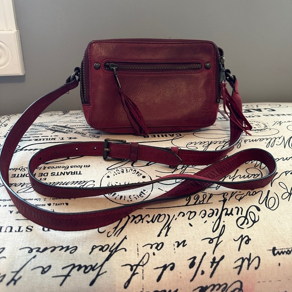 Frye Handbags - Frye Leather Zip Top Sangria Camera Bag Purse